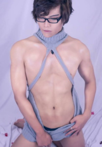 Dan Huang sexy suit