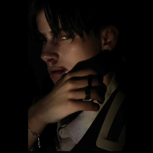 Lioko-Cosplay-blow