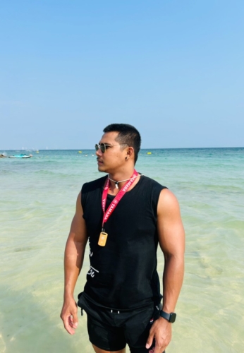 Icez-Anurak-019-Attractive