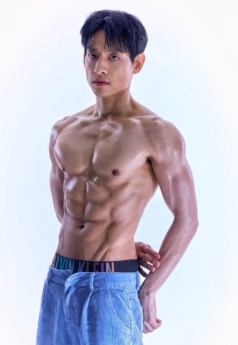 ommzaa-026-Delightful