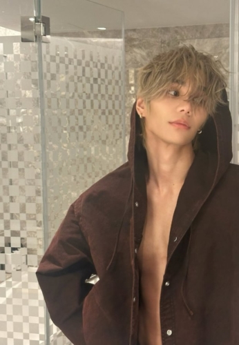 Jeff-Satur-015-Dazzling