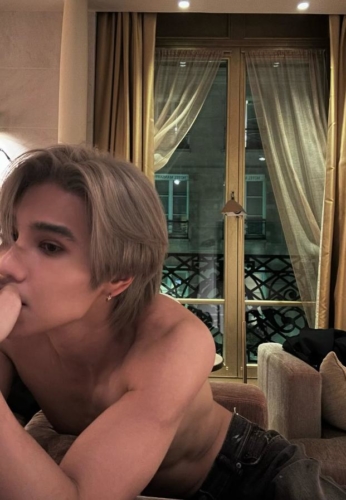 Jeff-Satur-024-Elegant